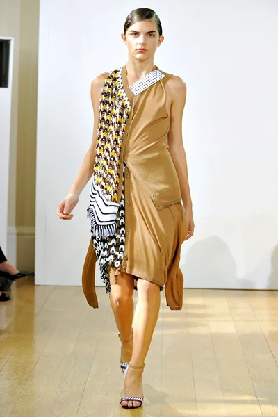 Look 29